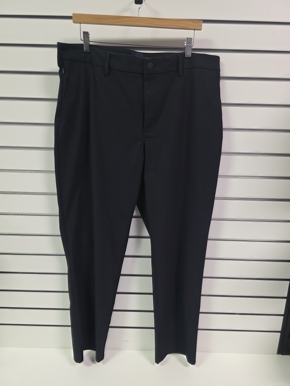 GAP Men's Black Dress Pants - Modern Straight